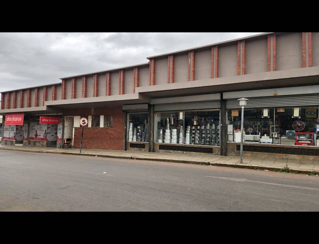 500M² RETAIL FOR SALE IN RUSTENBURG CENTRAL